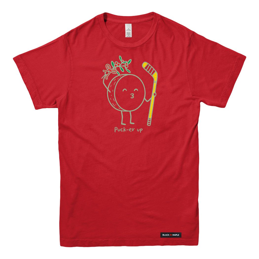 Hockey Puck-er up Christmas Mistletoe Mens T-shirt