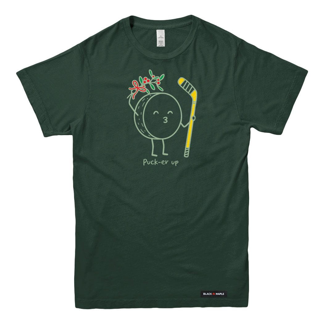 Hockey Puck-er up Christmas Mistletoe Mens T-shirt